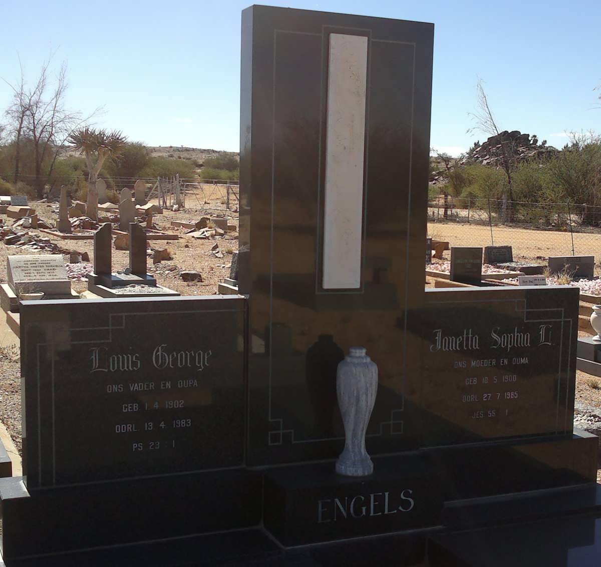 ENGELS Louis George 1902-1983 &amp; Janetta Sophia L. 1900-1985