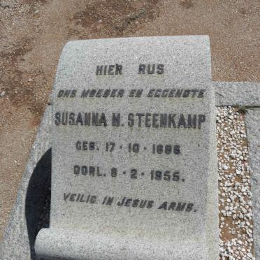 STEENKAMP Christiaan E. 1892-1976 :: STEENKAMP Susanna M. 1896-1955