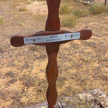 NIEUWOUDT Boetie 1937-2019