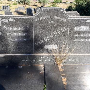 BERG Wynand S.Z., van den 1897-1967 &amp; Engela J. 1898-1984