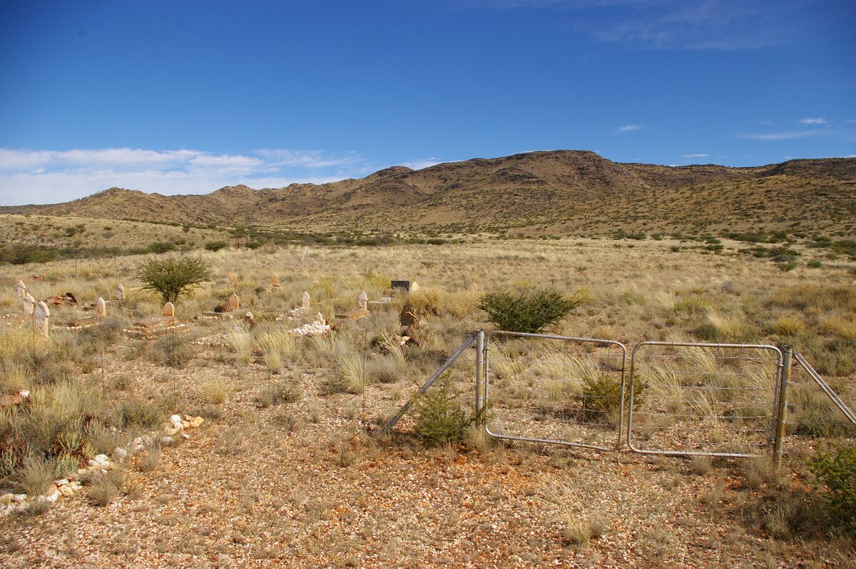 2. Entrance to the cemetery