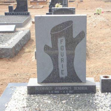 FOURIE Hermanus Johannes Hendrik 1886-1967 &amp; Catharina Magdalena LOOTS 1896-1971