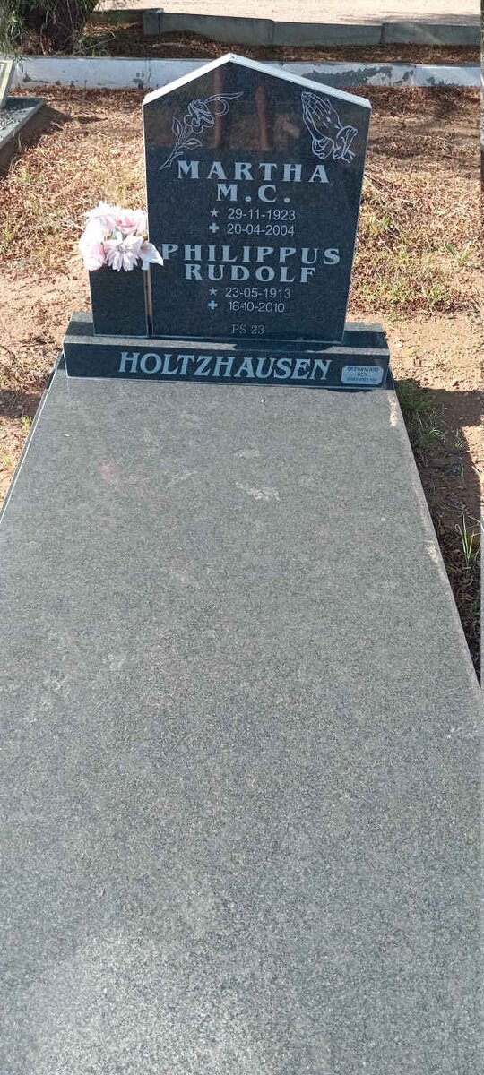 HOLTZHAUSEN Philippus Rudolf 1913-2010 & Martha M.C. 1923-2004