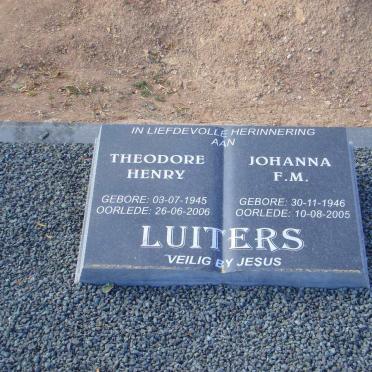 LUITERS Theodore Henry 1945-2006 &amp; Johanna F.M. 1946-2005