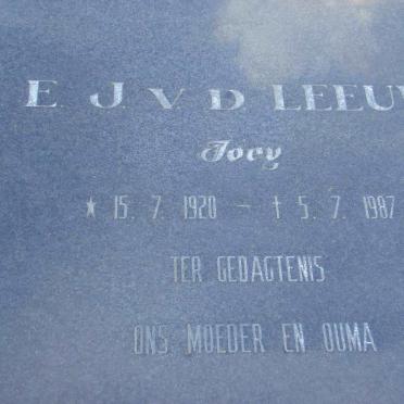 LEEUW E.J., v.d. 1920-1987