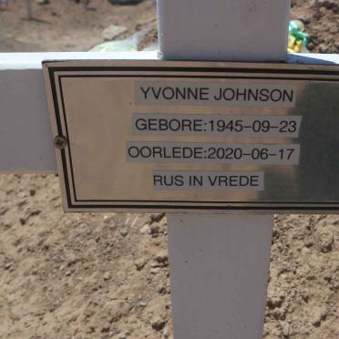 JOHNSON Yvonne 1945-2020