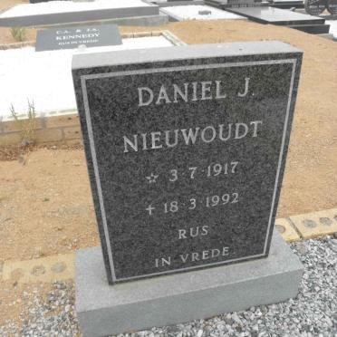 NIEUWOUDT Daniel J. 1917-1992