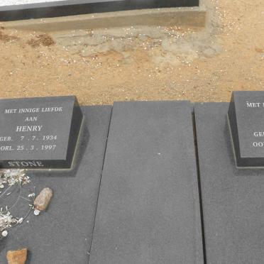 STONE Henry 1934-1997 &amp; Baba 1934-2015