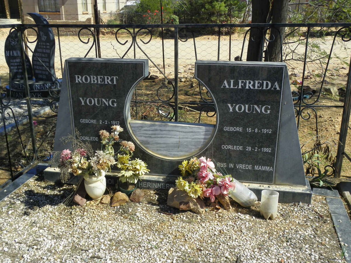 YOUNG Robert 1912-2001 &amp; Alfreda 1912-1992