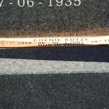 KOTZÉ Coenraad H. 1928-2007 &amp; Maria E.J. BRAND 1935-