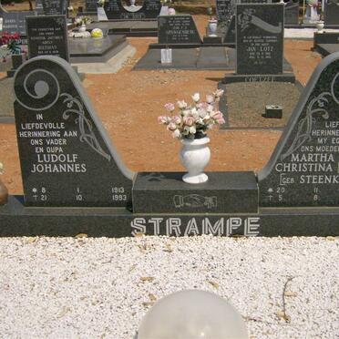 STRAMPE Ludolf Johannes 1913-1993 &amp; Martha Maria Christina STEENKAMP 1914-1988
