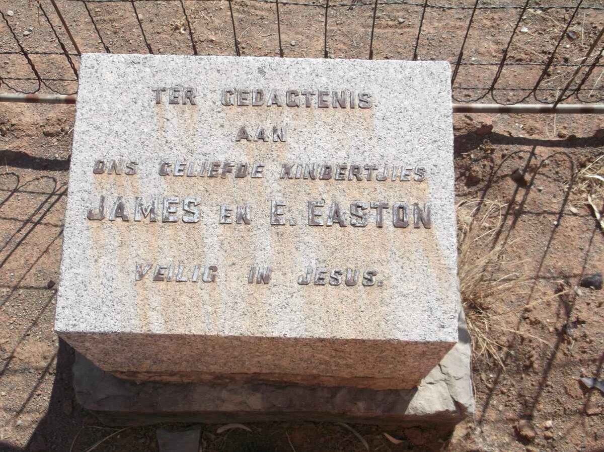 EASTON James :: EASTON E. 