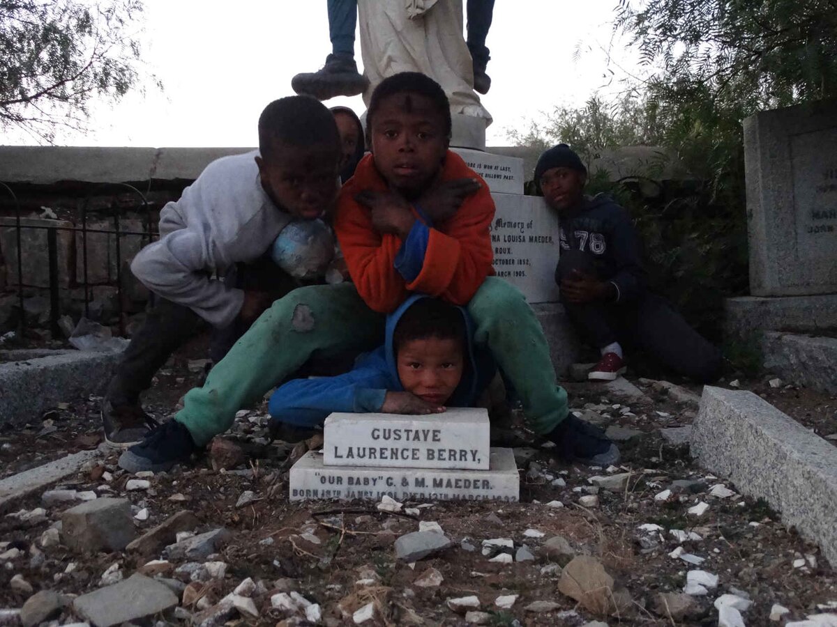 MAEDER Mathilda Johanna Louisa voorheen CLOETE nee ROUX 1852-1905 :: MAEDER Gustave Laurence Berry 1891-1892