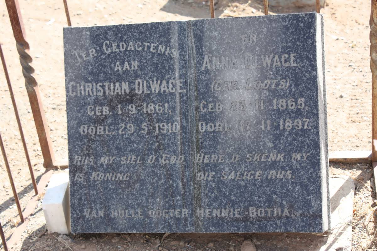 OLWAGE Christiaan 1861-1910 &amp; Anna LOOTS 1865-1897