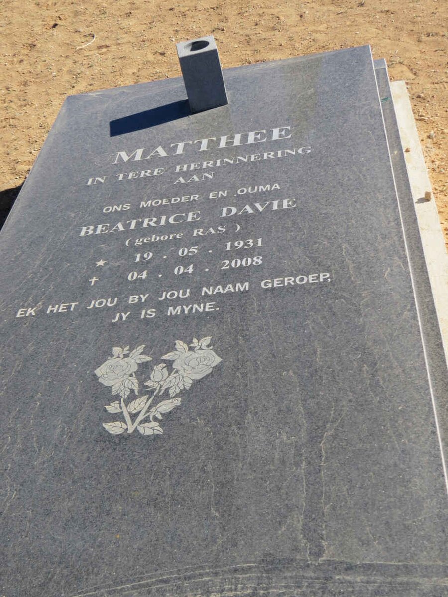 MATTHEE Beatrice Davie nee RAS 1931-2008