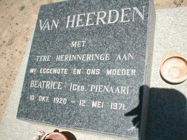 HEERDEN Beatrica, van nee PIENAAR 1920-1971