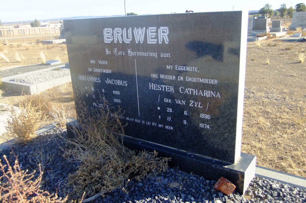 BRUWER Johannes Jacobus 1888-1980 &amp; Hester Catharina VAN ZYL 1896-1974