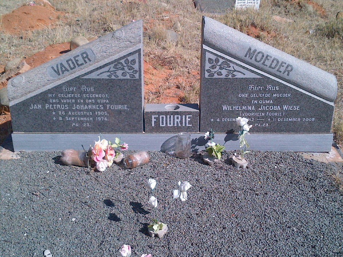 FOURIE Jan Petrus Johannes 1905-1974 &amp; WIESE Wilhelmina Jacoba voorheen FOURIE 1912-2008