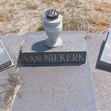 NIEKERK Sarel Frederik, van 1907-1994 &amp; Cornelia Maria Margaretha Johanna 1907-1989