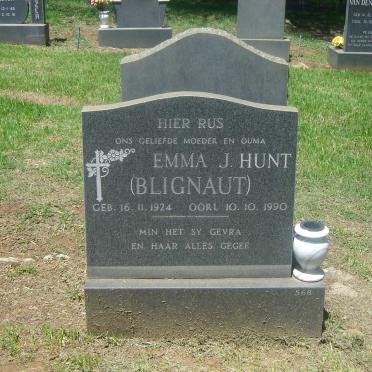 HUNT Emma J. nee BLIGNAUT 1924-1990