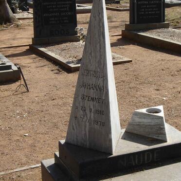 N - Vanne :: Surnames - N