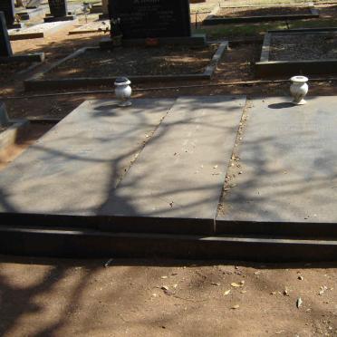 PIETERS Johannes Michiel 1911-1977 & Hester Jacoba 1918-1992