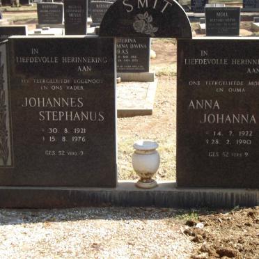 SMIT Johannes Stephanus 1921-1976 & Anna Johanna M. 1922-1990