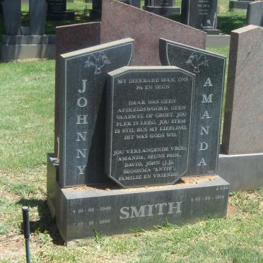 SMITH Johnny 1949-1996 &amp; Amanda 1954-
