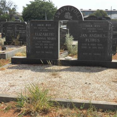 SWANEPOEL Jan Andries Petrus 1896-1969 & Elizabeth Johanna Maria HARMSE 1892-1971