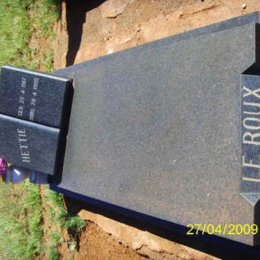 ROUX Hettie, le 1917-19?5