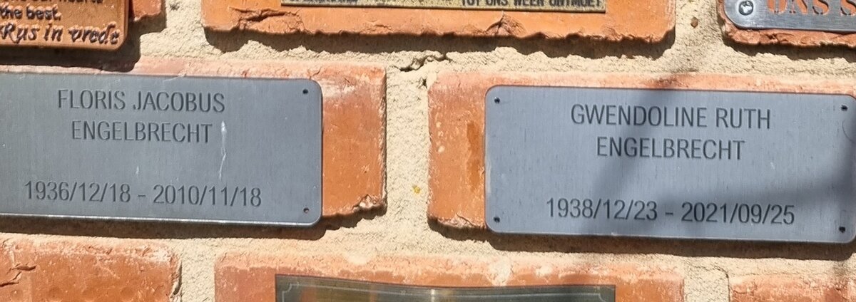 ENGELBRECHT Floris Jacobus 1936-2010 & Gwendoline Ruth 1938-2021