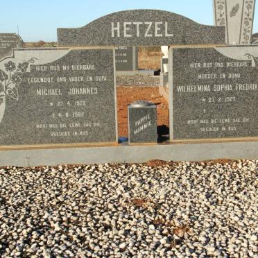 HETZEL Michael Johannes 1922-1982 &amp; Wilhelmina Sophia Fredrika 1927-