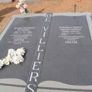 VILLIERS Hendrik Gerhardus, de 1923-2008 &amp; Petronella Dolfina Johanna Martina KNOETZE 1929-