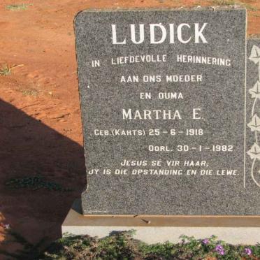LUDICK Martha E. nee KAHTS 1918-1982