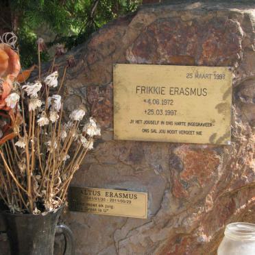 ERASMUS Altus 1941-2011 :: ERASMUS Frikkie 1972-1997