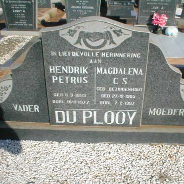 PLOOY Hendrik Petrus, du 1893-1977 &amp; Magdalena C.S. BEZUIDENHOUT 1905-1987
