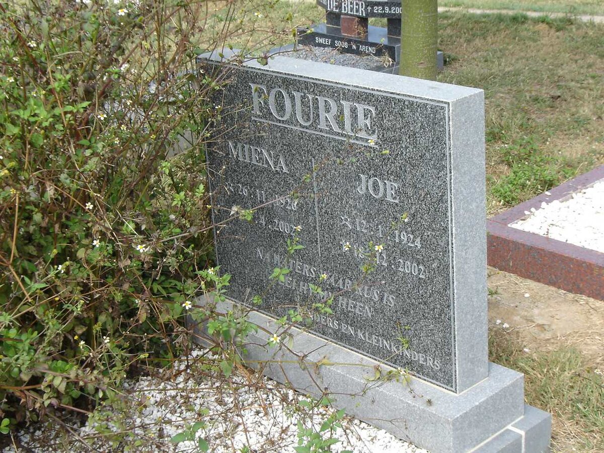 FOURIE Joe 1924-2002 &amp; Miena 1926-2002