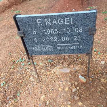 N - Vanne :: Surnames - N