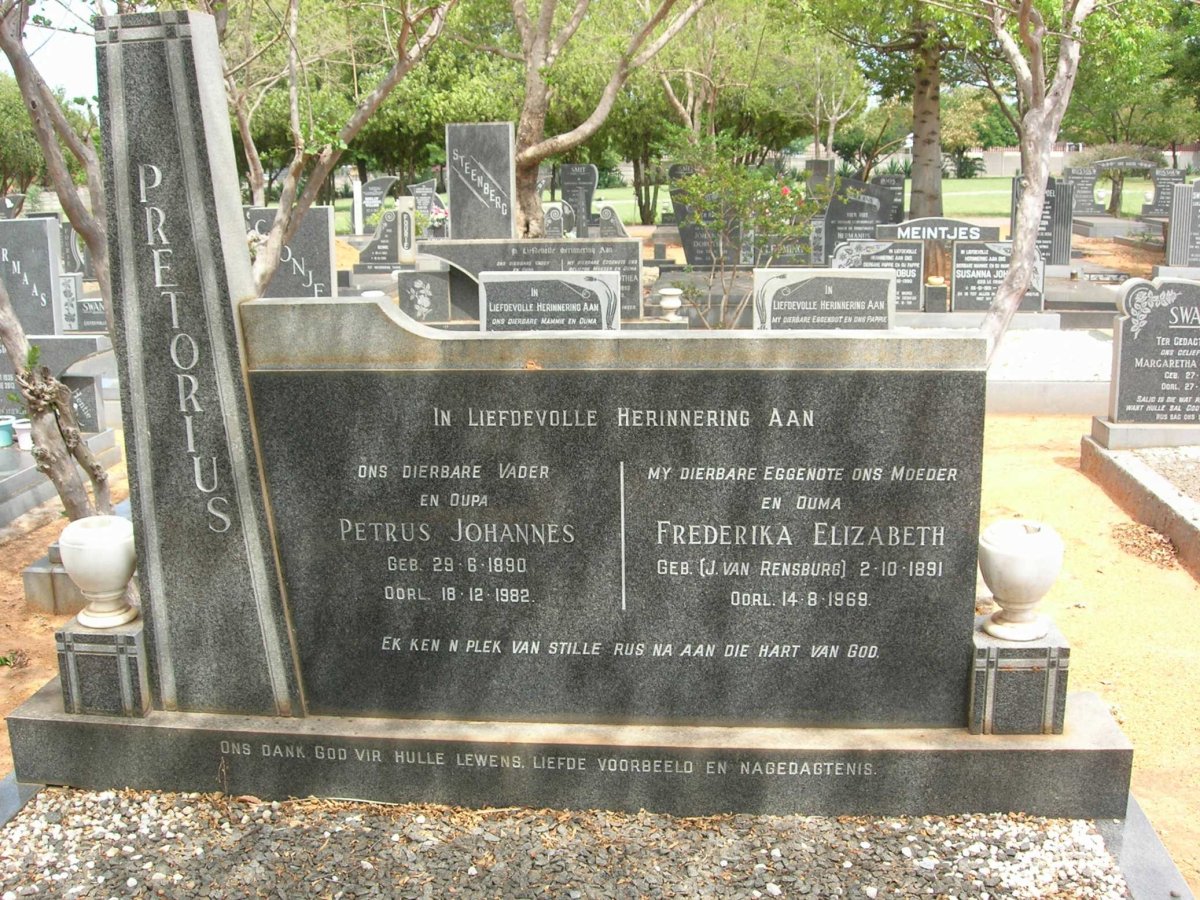 PRETORIUS Petrus Johannes 1890-1982 &amp; Frederika Elizabeth J. VAN RENSBURG 1891-1969