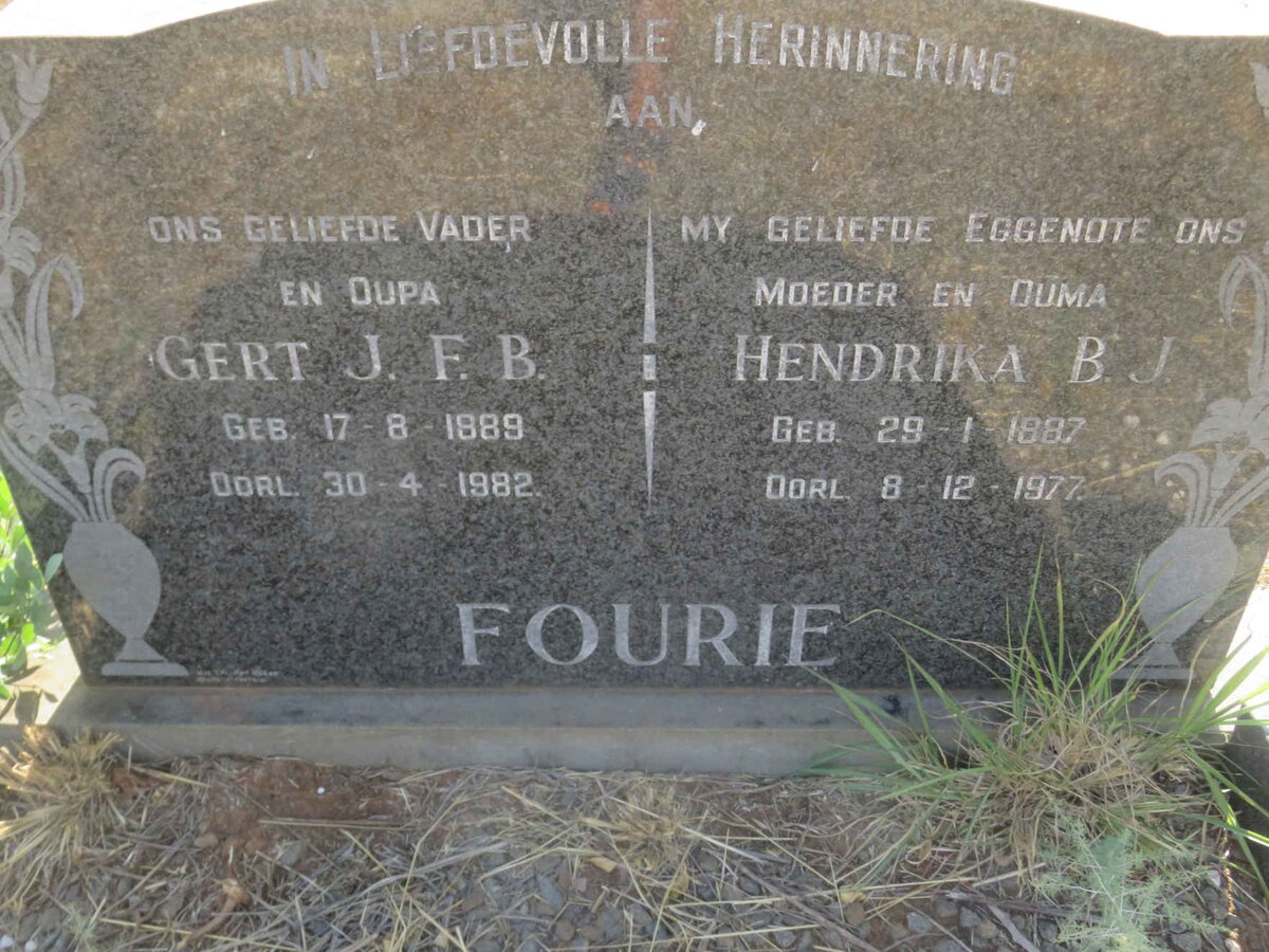 FOURIE Gert J.F.B. 1889-1982 &amp; Hendrika B.J. 1887-1977