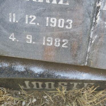 JOOSTE Frikkie 1903-1982 &amp; Christina Magdalena PYPER 1912-2001