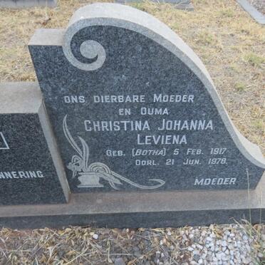 LOUW Johannes Christoffel 1915-19?? &amp; Christina Johanna Leviena BOTHA 1917-1978