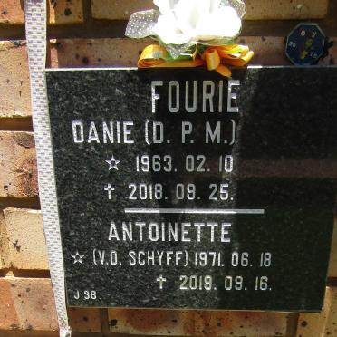 FOURIE D.P.M. 1963-2018 &amp; Antoinette v.d. Schyff 1971-2019