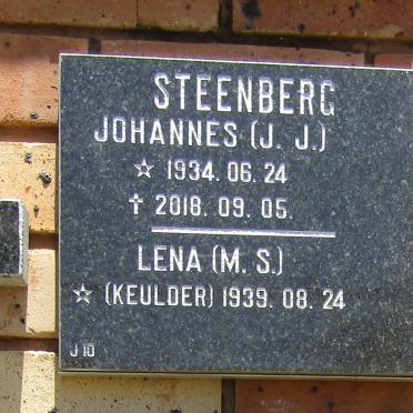 STEENBERG J.J. 1934-2018 &amp; M.S. KEULDER 1939-