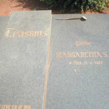 E - Surnames starting with the letter E