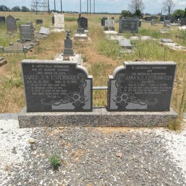 ESTERHUIZEN Sarel J.N. 1892-1962 &amp; Anna A.S.J. BRITS 1895-1964