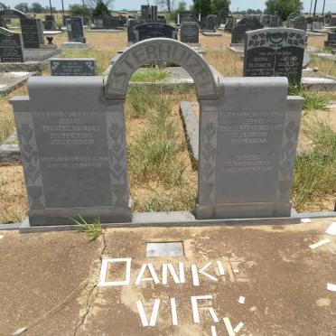 ESTERHUIZEN Adriaan Pieter 1878-1958 &amp; Cornelia Gertruida 1882-1972