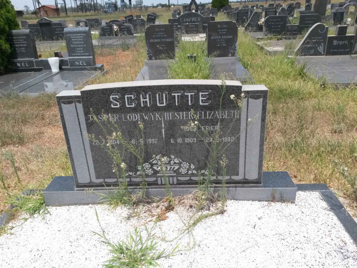 SCHUTTE Jasper Lodewyk 1904-1992 &amp; Hester Elizabeth FRIER 1909-1982