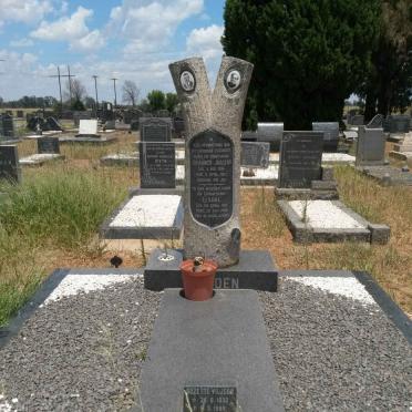 VILJOEN Johannes Jurgens 1906-1957 &amp; Elsabé 1913-1998 :: VILJOEN Suzette 1932-1998