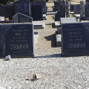 KOTZE Dirk J. 1917-1974 :: KOTZE Pieter H. 1918-2001